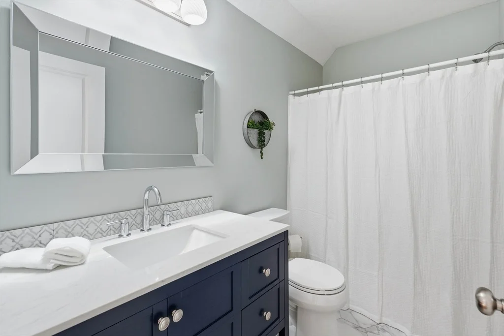 Photo of 11 Fellowship Cir