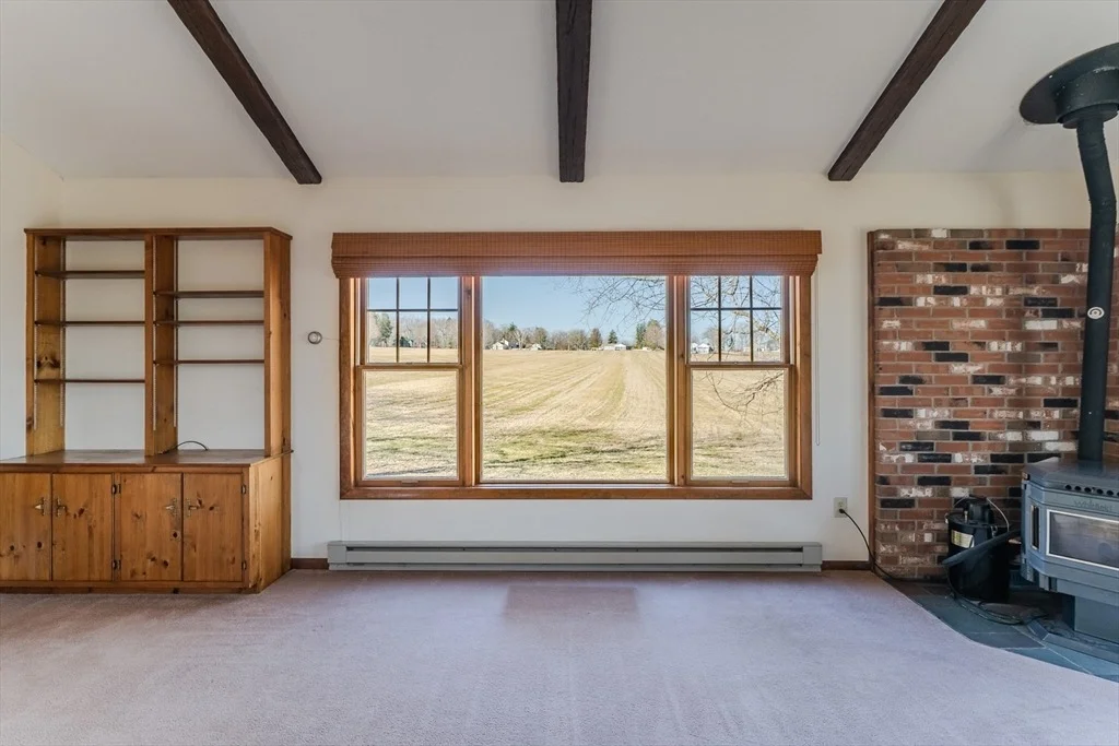 Photo of 18 Highland Cir