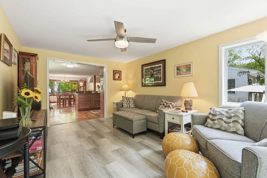 Photo of 189 Pondview Dr