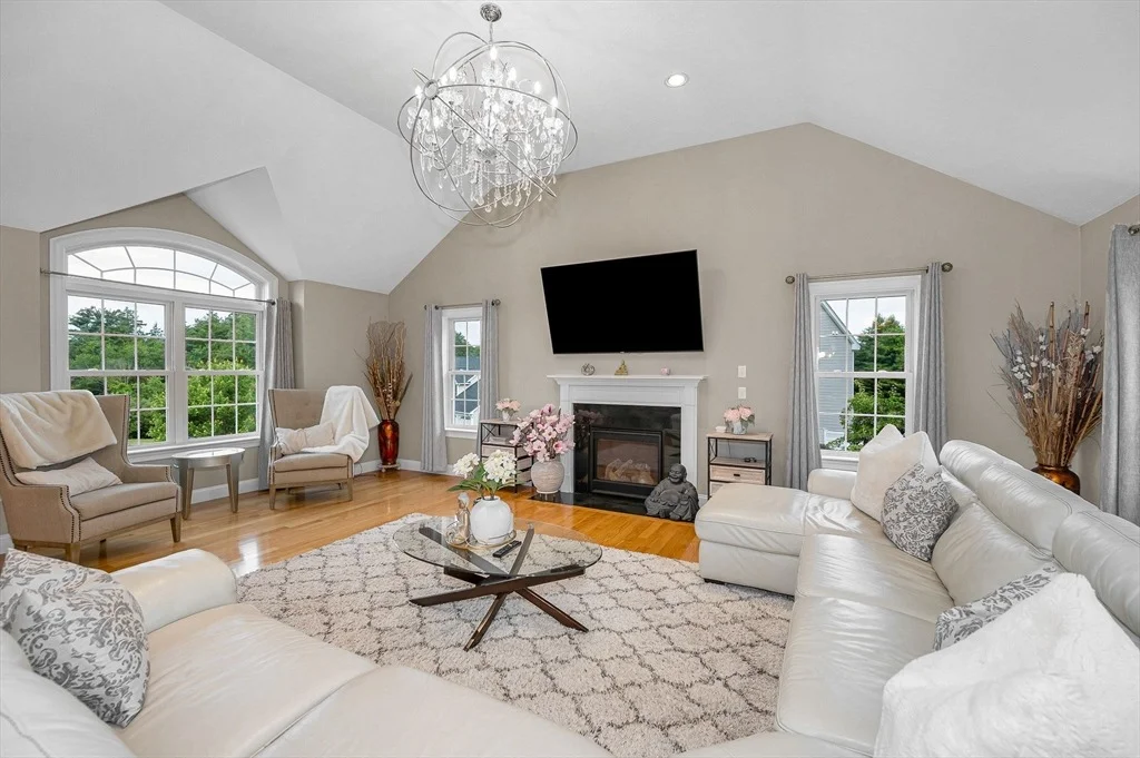 Photo of 61 Saddle Rd