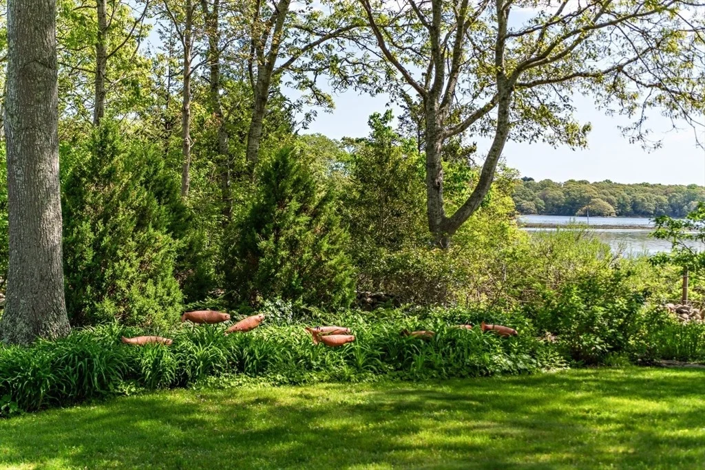 Photo of 246 River Road