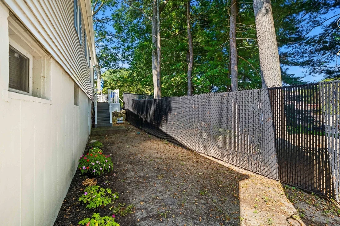 Photo of 28 Dambrosio Rd