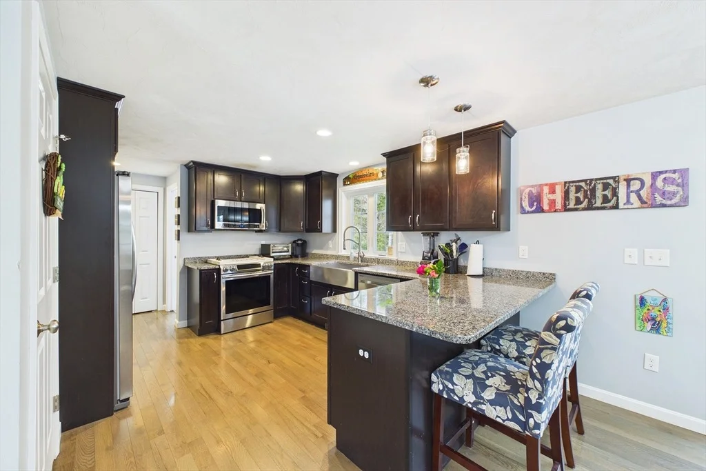 Photo of 987 Dighton Woods Cir