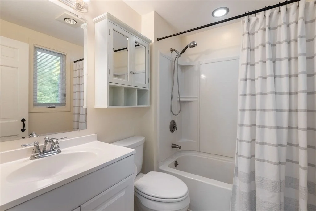 Photo of 166 Red Acre Rd