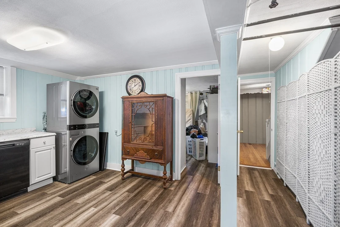 Photo of 43 Dolphin Ave