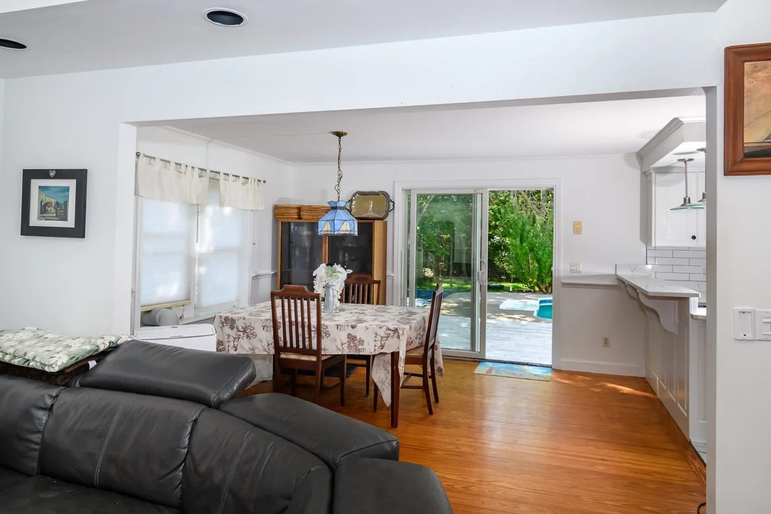 Photo of 191 James Cir