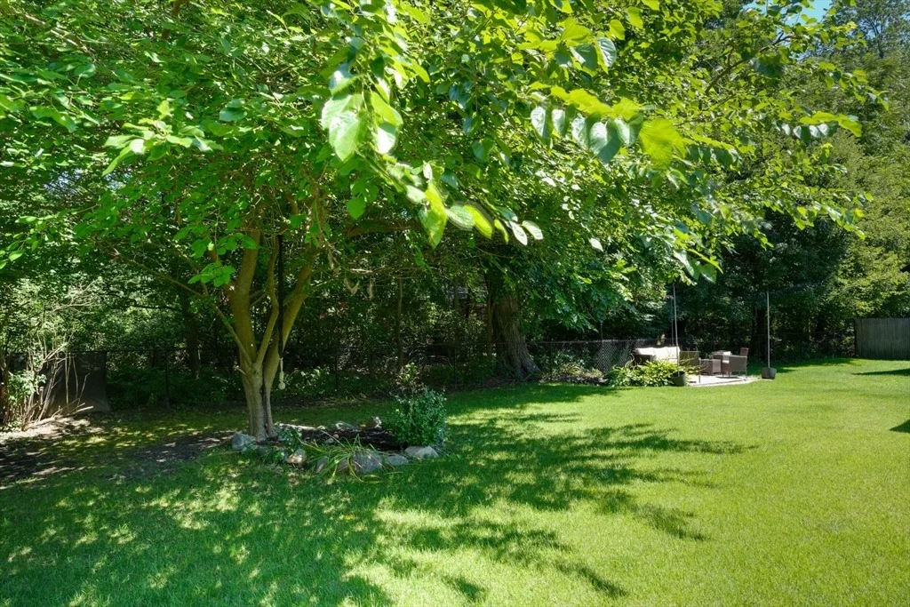 Photo of 20 Ledgewood Dr