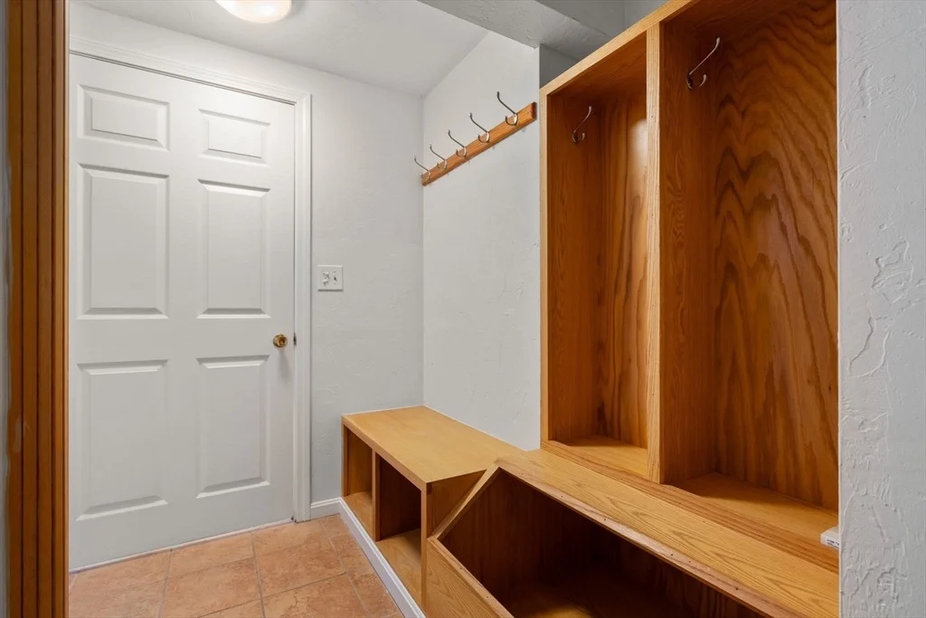 Photo of 16 Blacksmith Dr