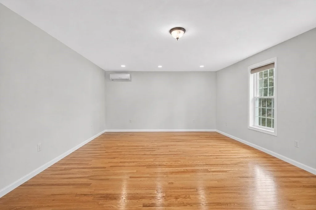 Photo of 155 Brook St