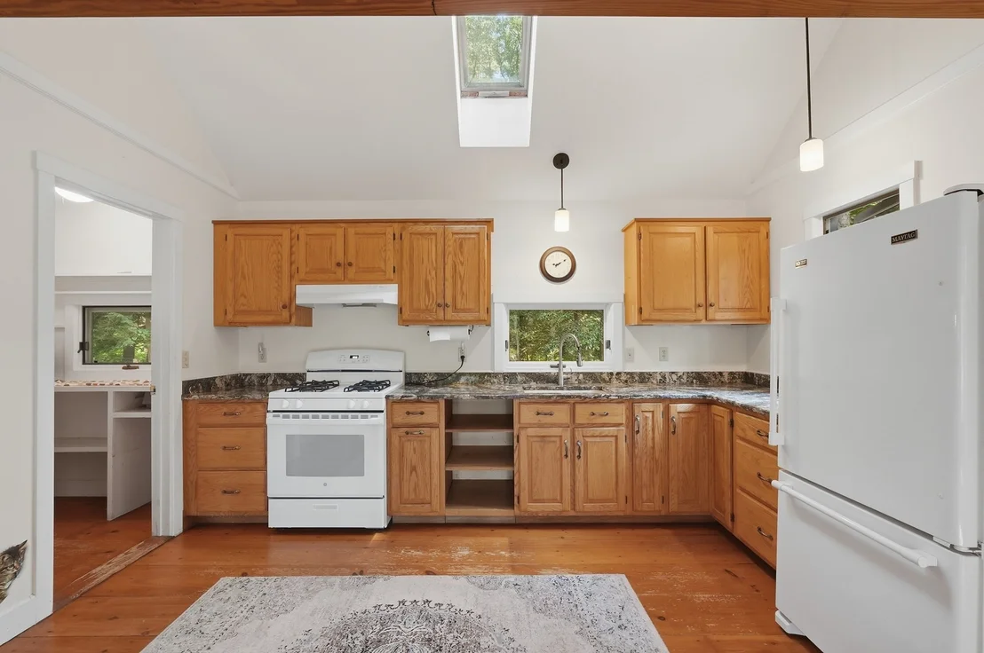 Photo of 488 White Rd