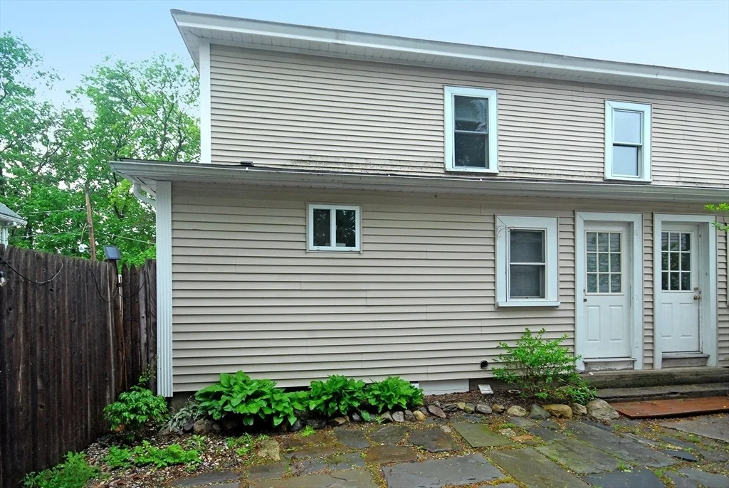 Photo of Unit 7 at 7 Maple Ct