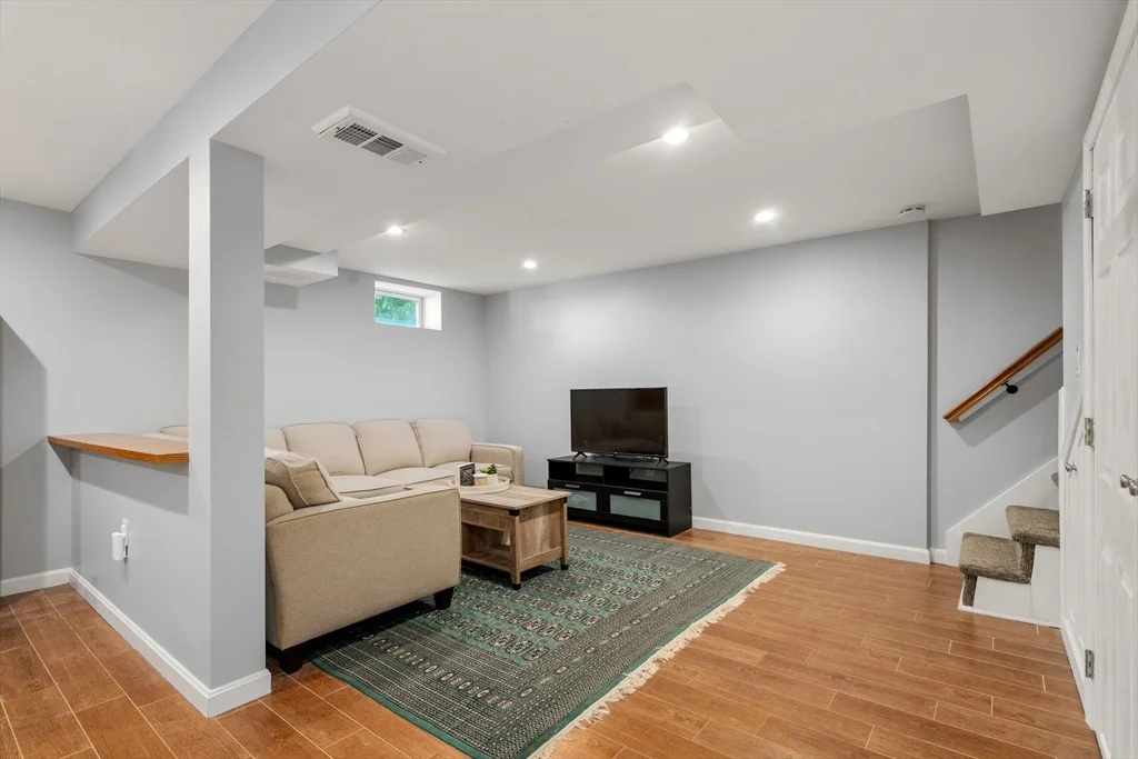 Photo of 21 Michigan Drive