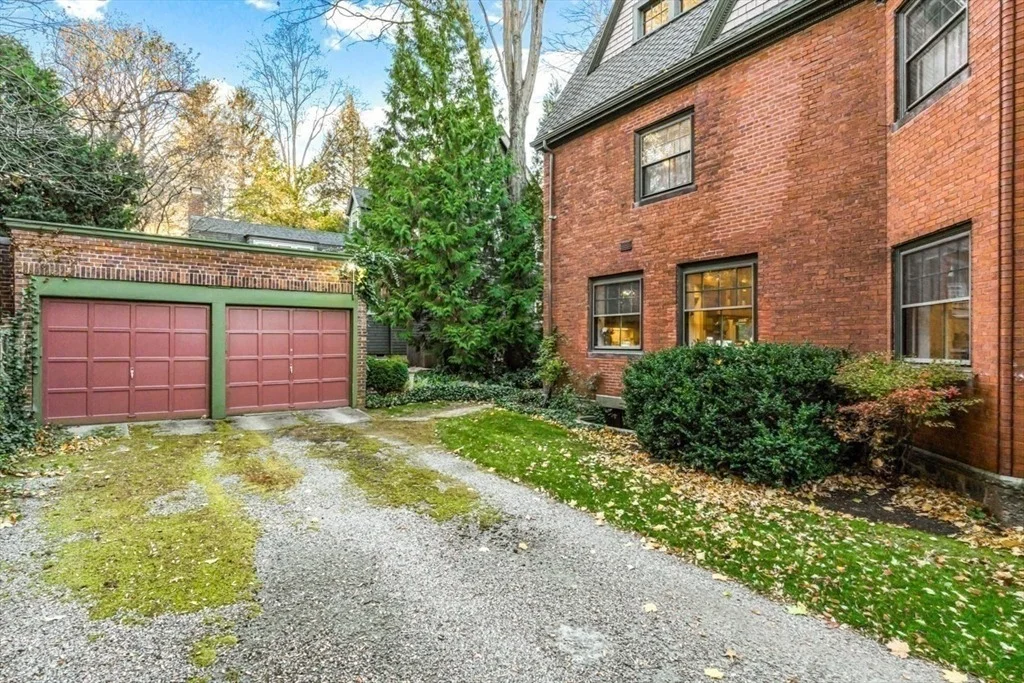 Photo of 27 Irving Street