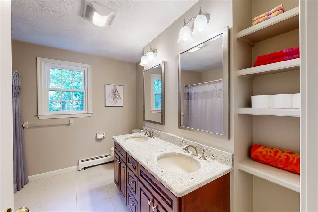 Photo of 13 Garry Dr