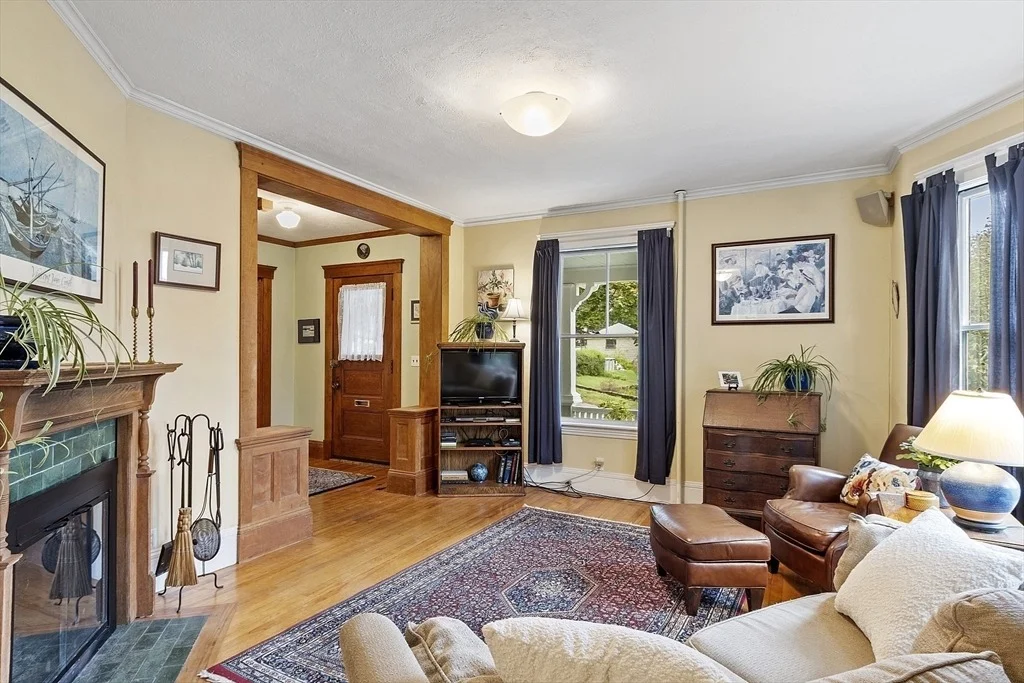 Photo of 6 Moore Ave