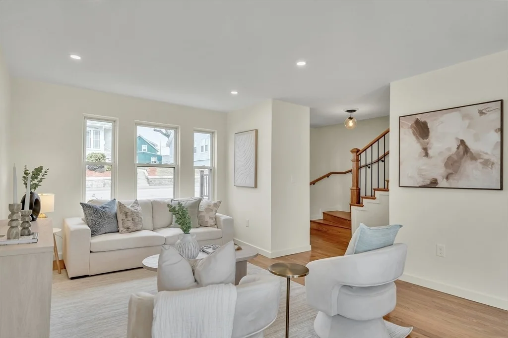 Photo of 56 Riverview St