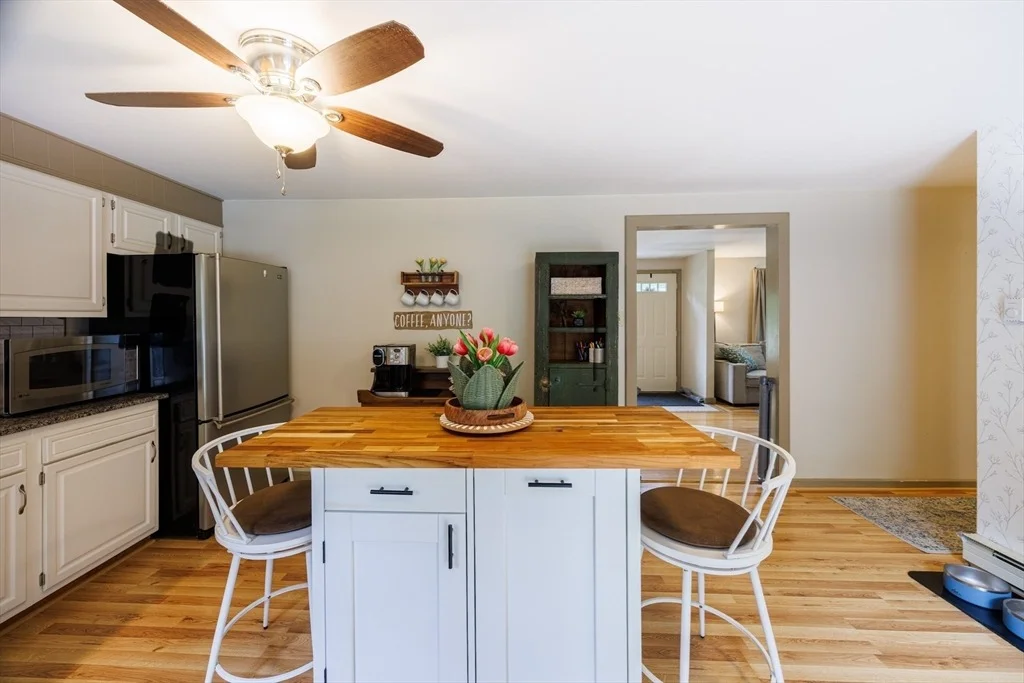 Photo of 142 Squannacook Rd