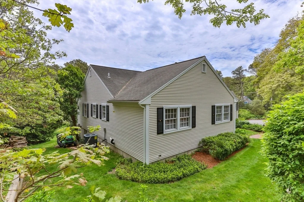 Photo of 240 Riverview Drive