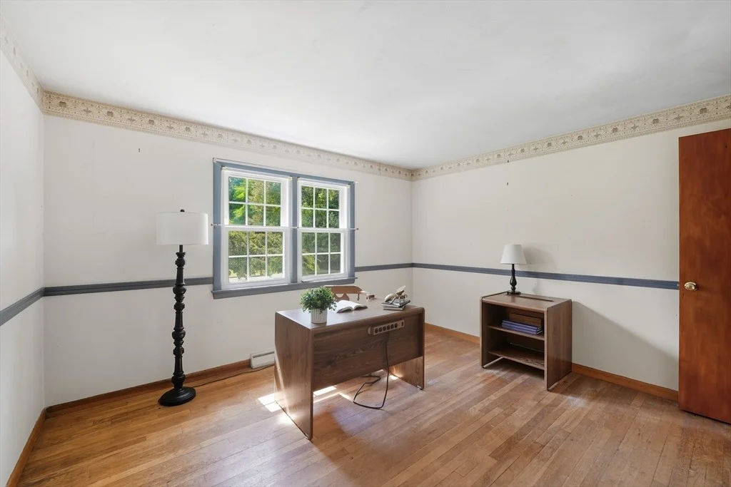 Photo of 89 Meadowbrook Rd
