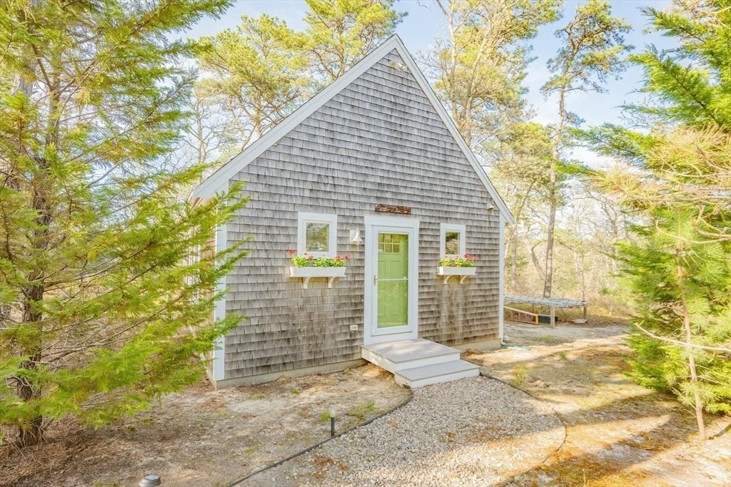 Photo of 374 Putnam