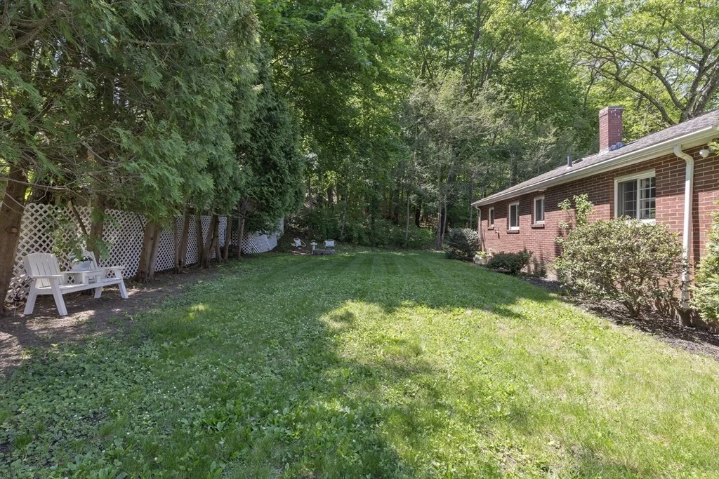 Photo of 45 Pine Tree Dr