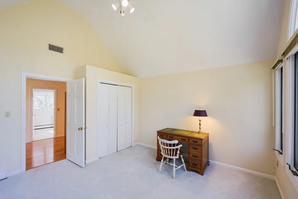Photo of 8 Fieldstone Lane