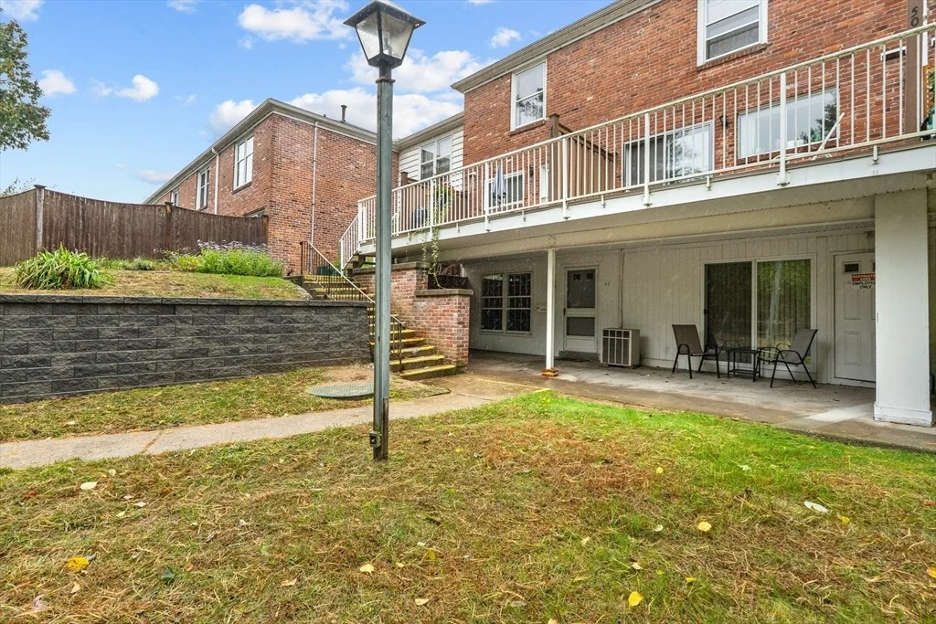Photo of Unit 80 at 80 Williamsburg Dr