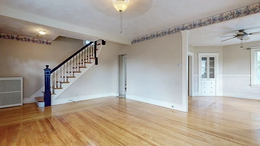 Photo of 120 Hillcroft Ave