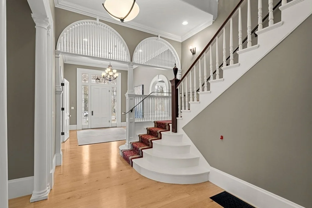 Photo of 186 Main St