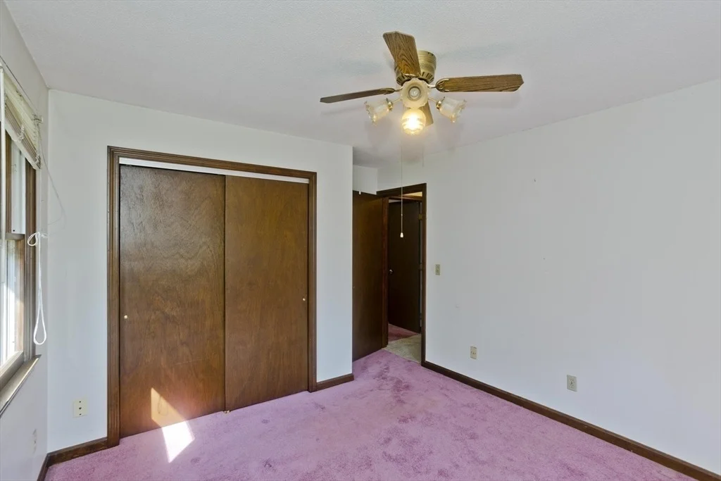 Photo of 6 Pine Wood Dr