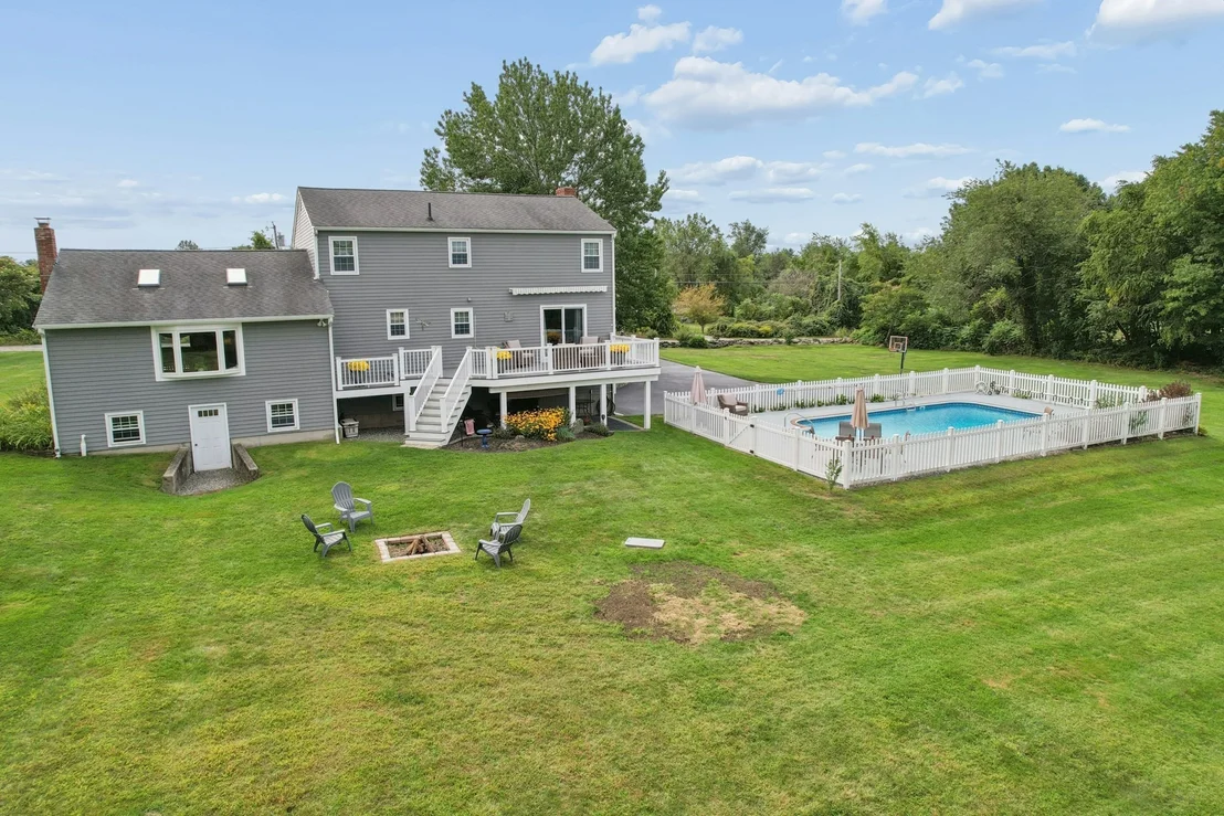 Photo of 196 Eight Lots Rd