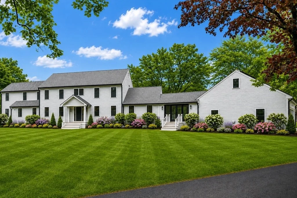 Photo of 127 Lee Dr