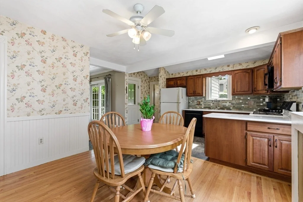 Photo of 6 Buttonwood Lane