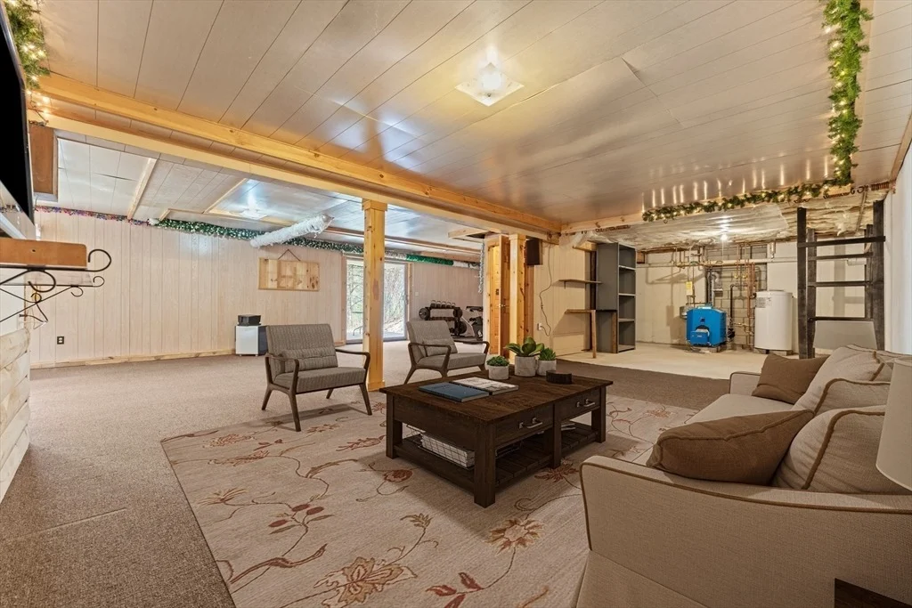Photo of 15 Quissett Rd