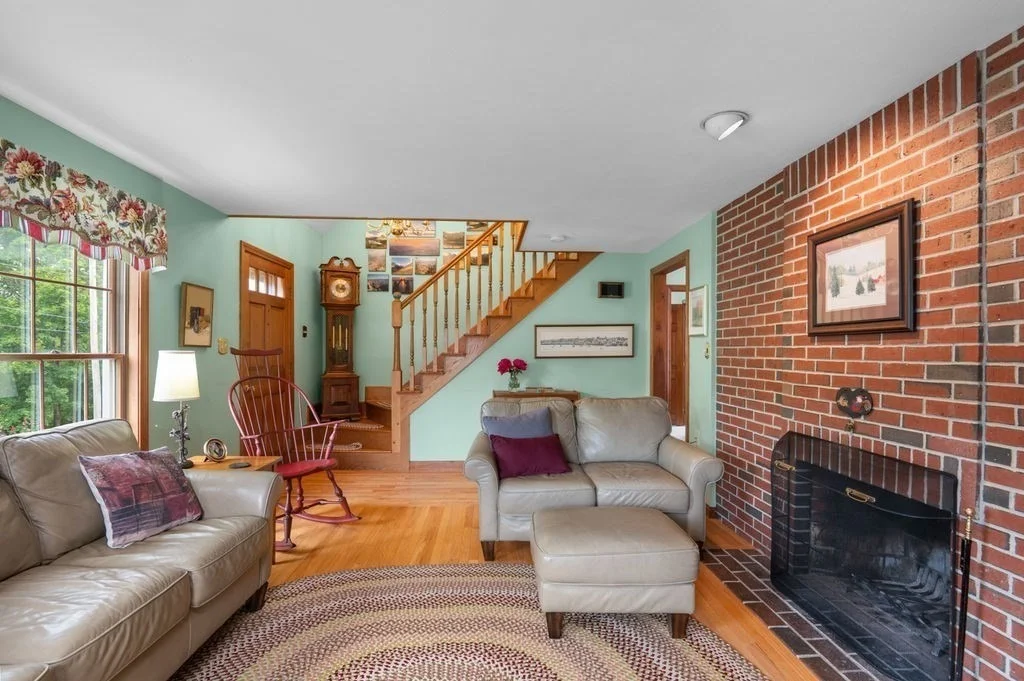 Photo of 2 Dewey St.