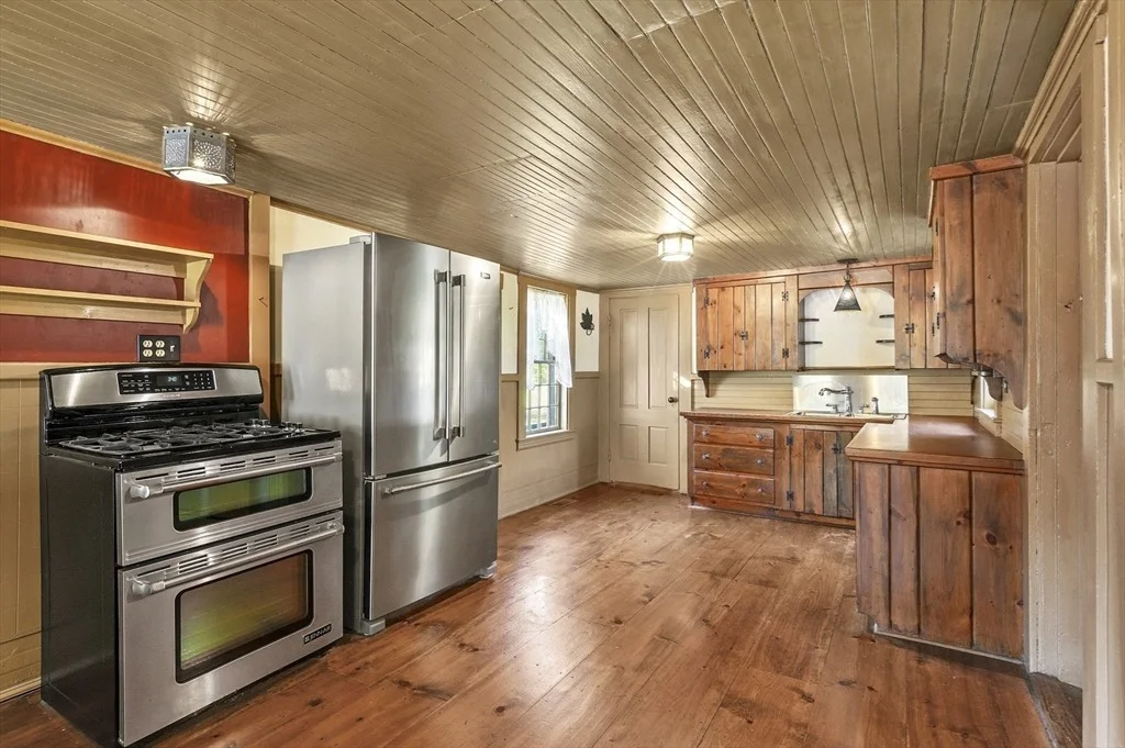 Photo of 216 Brookfield Rd