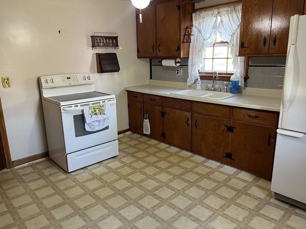 Photo of 7 Brookside Drive