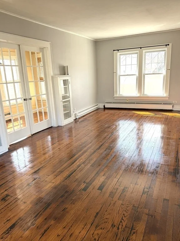 Photo of 180 Russell Rd