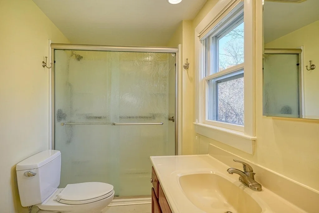 Photo of 459 Sargent Rd