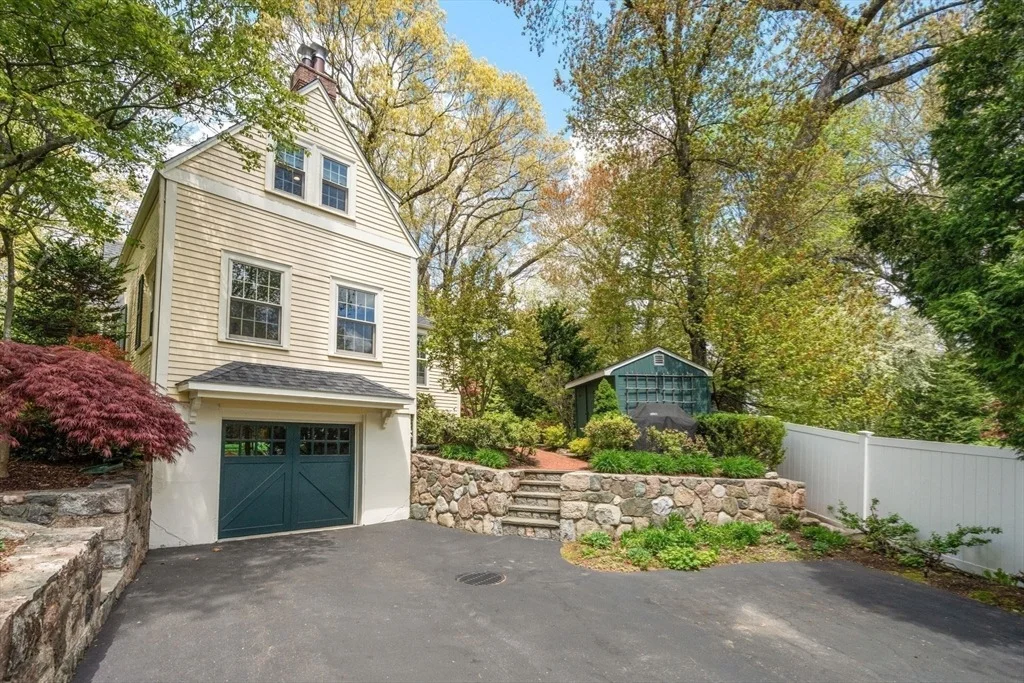 Photo of 14 Standish Rd