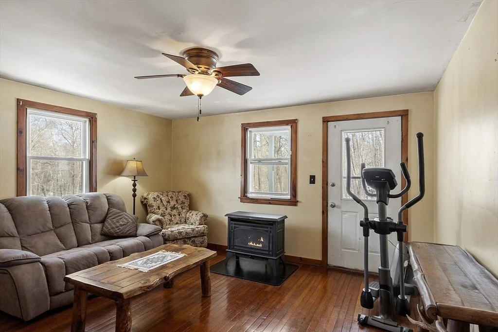 Photo of 72 Amherst Rd