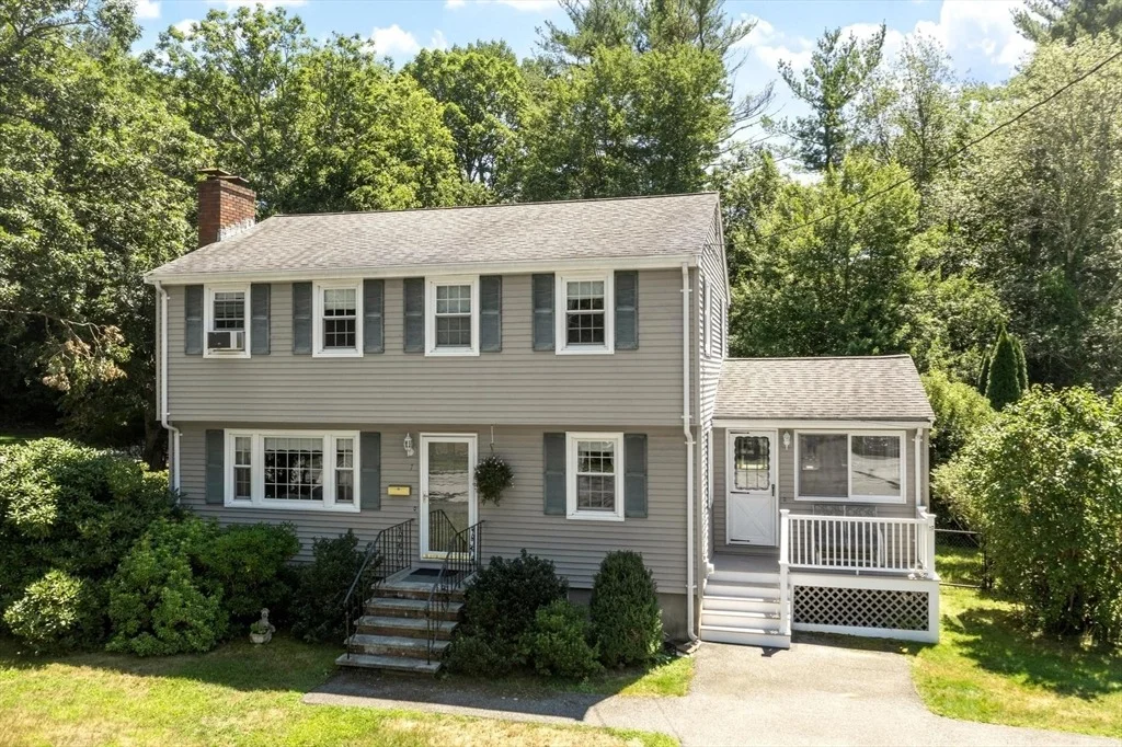 Photo of 7 Susan Dr