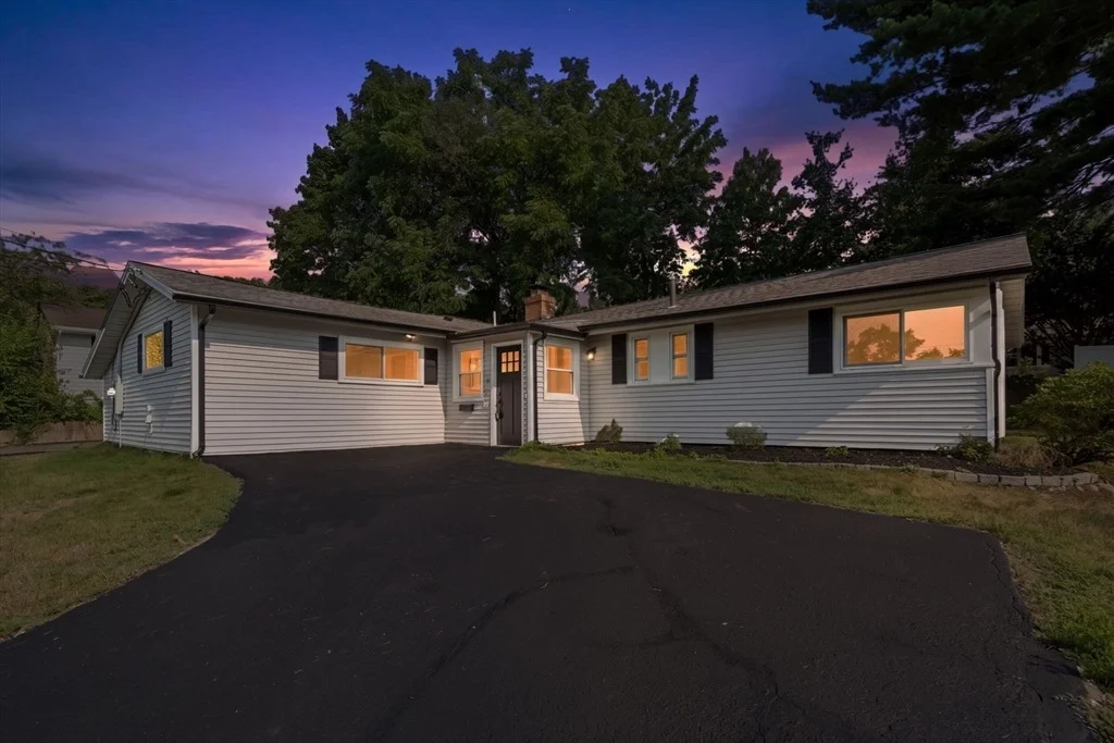 Photo of 6 Ruth Dr