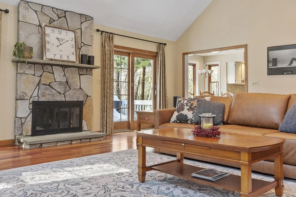 Photo of 9 Blanchard Rd