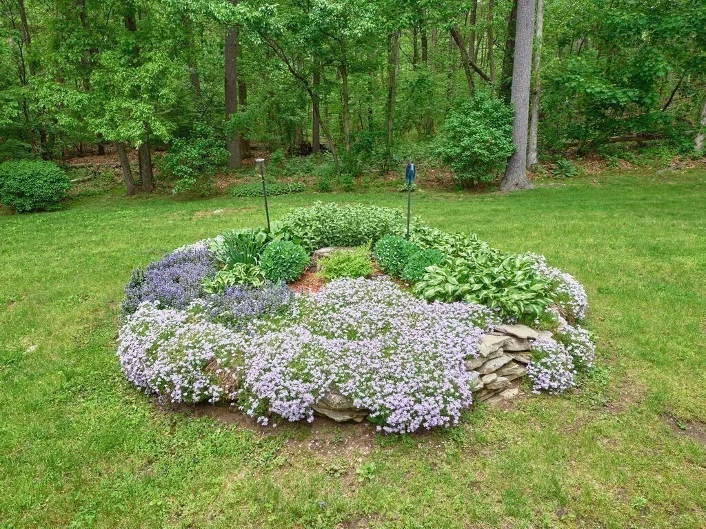 Photo of 3 Oakwood Dr