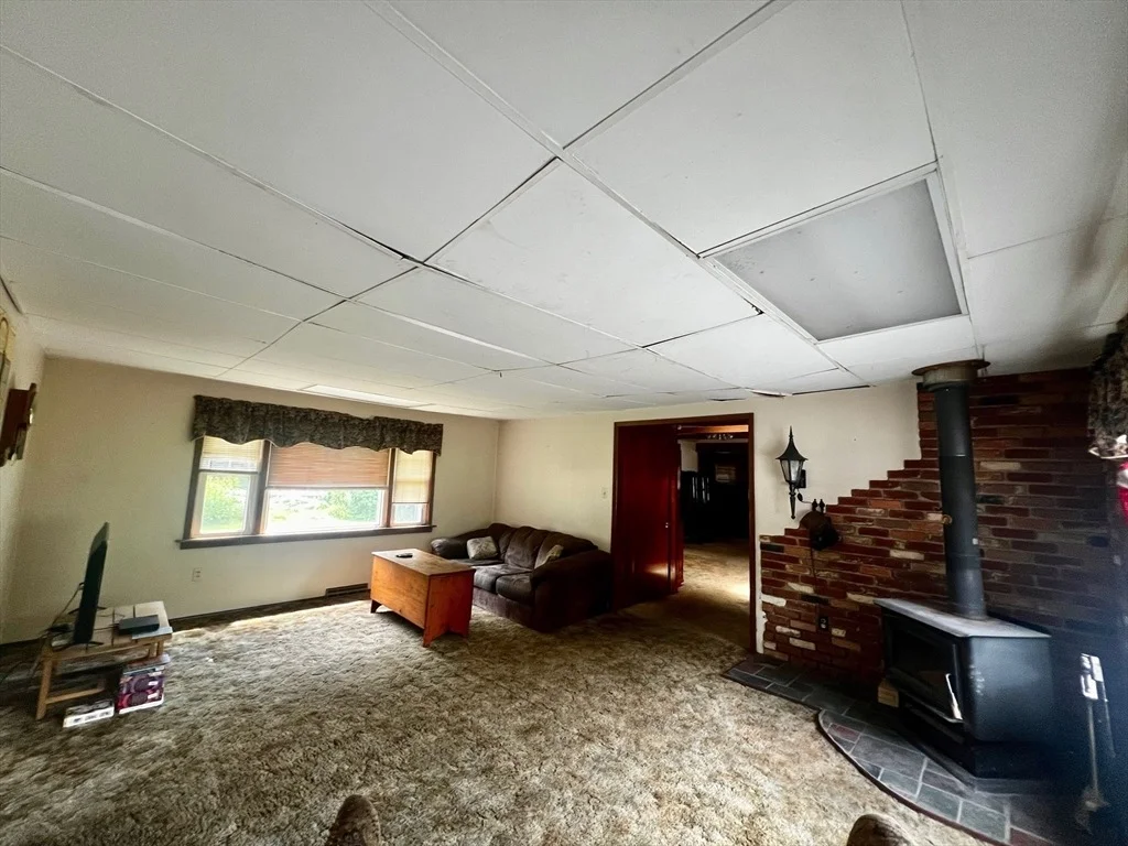 Photo of 1158 Millers Falls Rd
