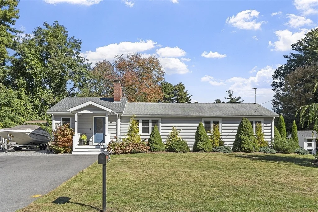Photo of 16 Jonathan Dr