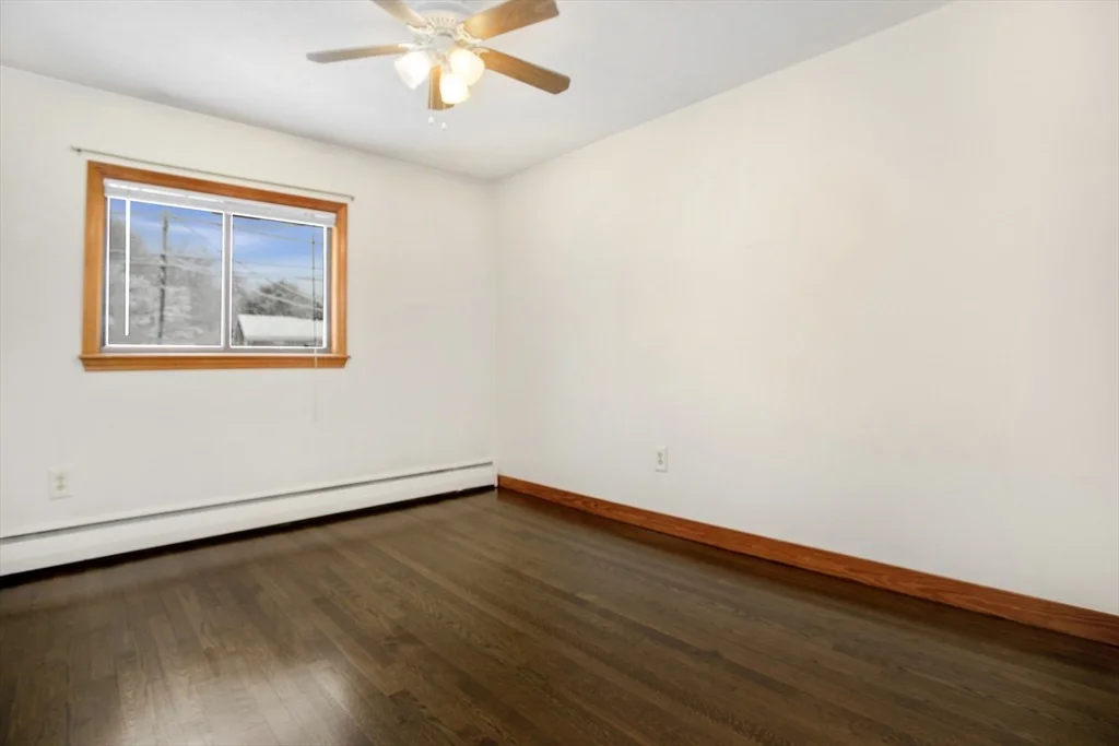 Photo of 6 Laurine Rd