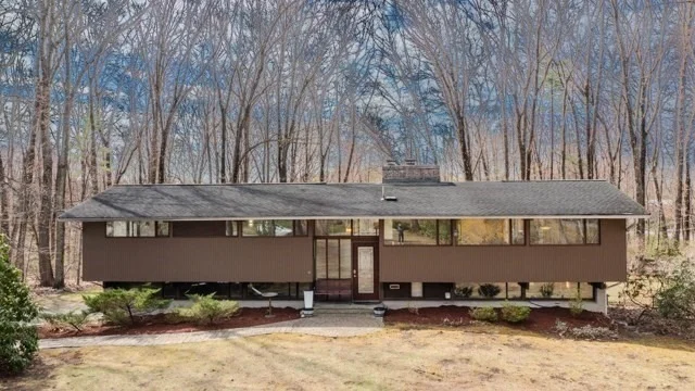 Photo of 9 Hampton Ln