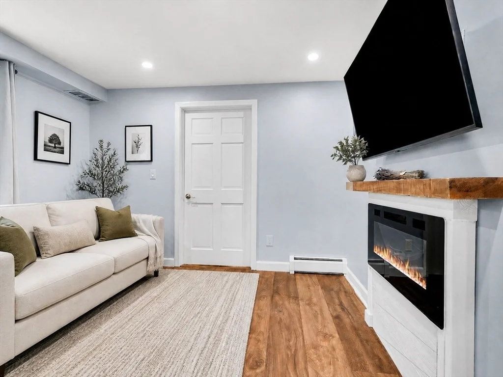 Photo of 99 Burley St.